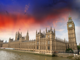Fototapeta na wymiar Palace of Westminster at sunset, London. Houses of Parliament -