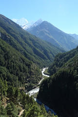 river everest summit  from nepal in everest himalaya trek - obrazy, fototapety, plakaty
