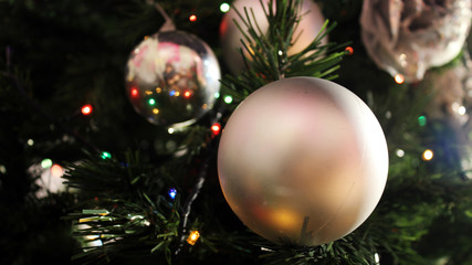 Obraz na płótnie Canvas star lights decorations on the Christmas tree