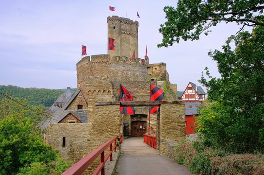 Ehrenburg - Castle Ehrenburg 01