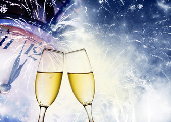 champagne glasses and clock at midnight © Melinda Nagy