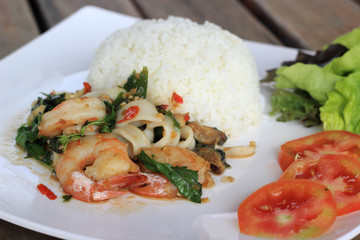 rice and shrimp with Basil and chili sauce