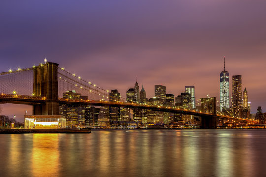 Brooklyn Bridge at Night © tom_kli