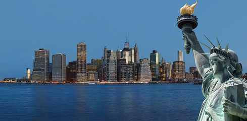 Early morning New York City skyline panorama © misu