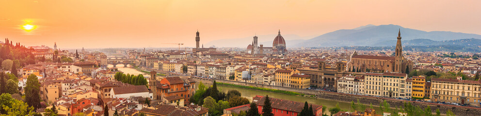 Ville de Florence pendant le coucher du soleil