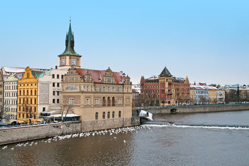 Fototapeta na wymiar Smetana Embankment from the Charles Bridge in Prague