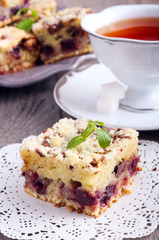 Cherry and chocolate streusel bars