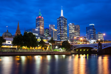 Fototapeta na wymiar Melbourne's Skyline At Dusk