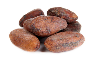 Fototapeta na wymiar Cocoa beans isolated on white
