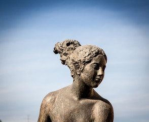 Fototapeta na wymiar female statue