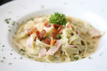 fettuccine carbonara