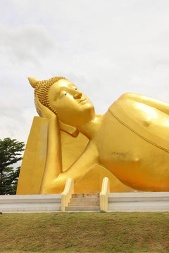 sleeping buddha image