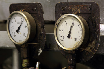 Pressure meter in engine room