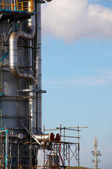 Processing column for offshore platform under construction