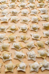 ravioli freschi fatti in casa