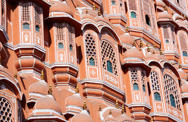 Fototapeta na wymiar Z bliska, Hawa Mahal (Pałac Breeze) w Jaipur, Radżastan