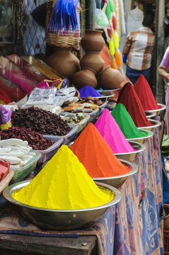 Kumkuma auf Devaraja Markt in Mysore, Indien