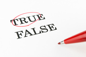 Obraz premium true false 真実 嘘