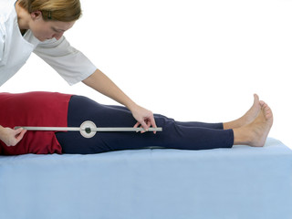 Obraz premium Measurement of hip joint flexion