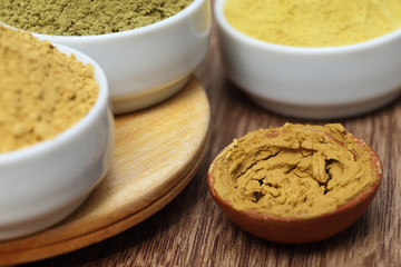 Henna uptan sandalwood powder