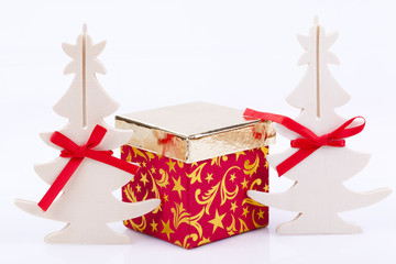 Weihnachtsbox mit zwei Bäumchen