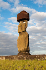 Moai en Tahai, isla de Pascua (Chile)