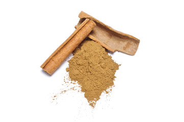 Two cinnamon sticks and powder