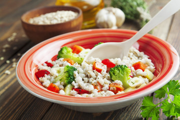 Barley porridge with vegetables