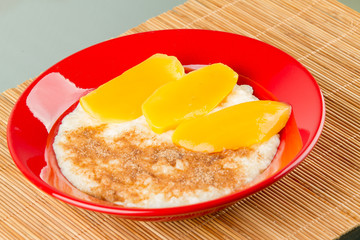 Milchreis mit Zimt und Zucker