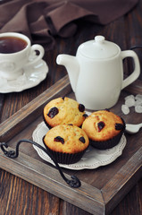 Muffins and tea