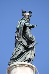Fototapeta premium Statue of Saint Paul in Rome, Italy