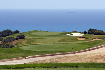 Fototapeta na wymiar Pole golfowe na Cyprze