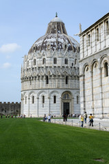 Obraz premium Pisa Baptistery in Piazza dei Miracoli