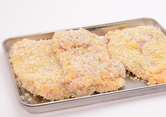 揚げる前のチキンカツ