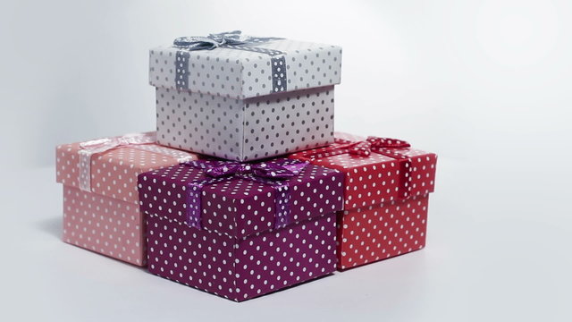 Five present boxes rotating loop