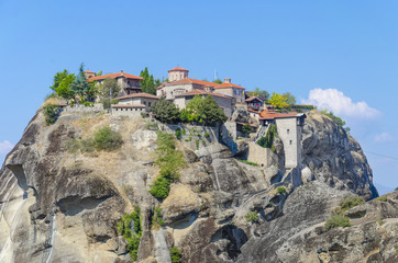 Fototapeta na wymiar Klasztory Meteora na szczycie góry, zbudowany z kamienia, Grecja