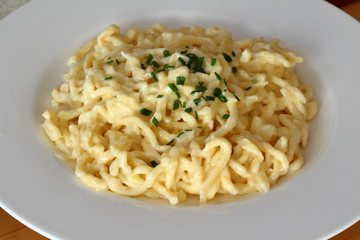 Käsespätzle (mit Schnittlauch)