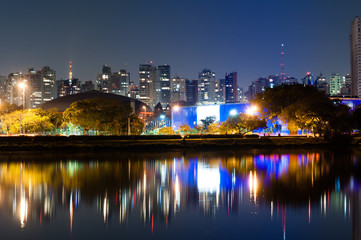 Fototapeta na wymiar Park Ibirapuera - Sao Paulo
