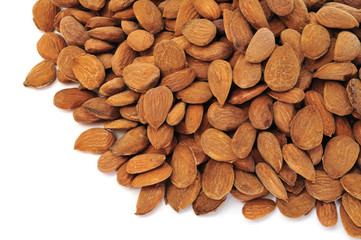shelled almonds