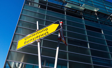 Schild Umleitung