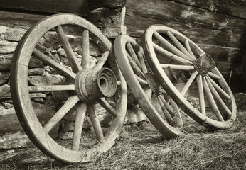 Fototapeta na wymiar old wagon wheels