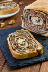 Potica, Roll with walnuts