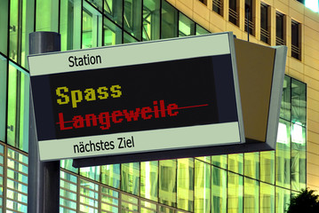 Fototapeta premium Anzeigetafel 2 - Spass