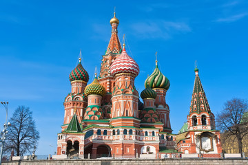 Fototapeta na wymiar Saint Basil Cathedral in Moscow