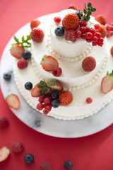 ベリーの三段ケーキ