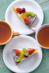 フルーツタルトと紅茶