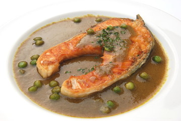 salmon fried with green chili sauce