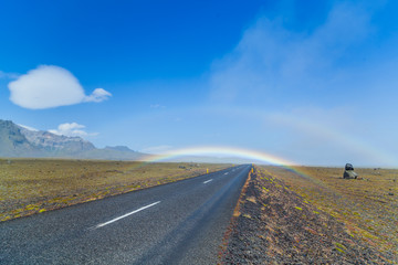 Fototapeta na wymiar Droga na południe islandzki krajobraz