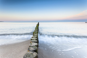 Buhnen am Ostseestrand