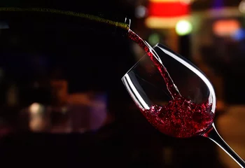 Foto auf Alu-Dibond Flasche und Glas mit Rotwein © Igor Normann